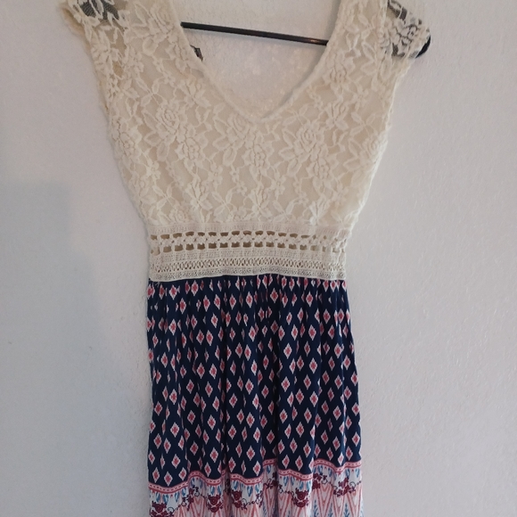 Cute lace cutout colorful print dress size M - Picture 2 of 4